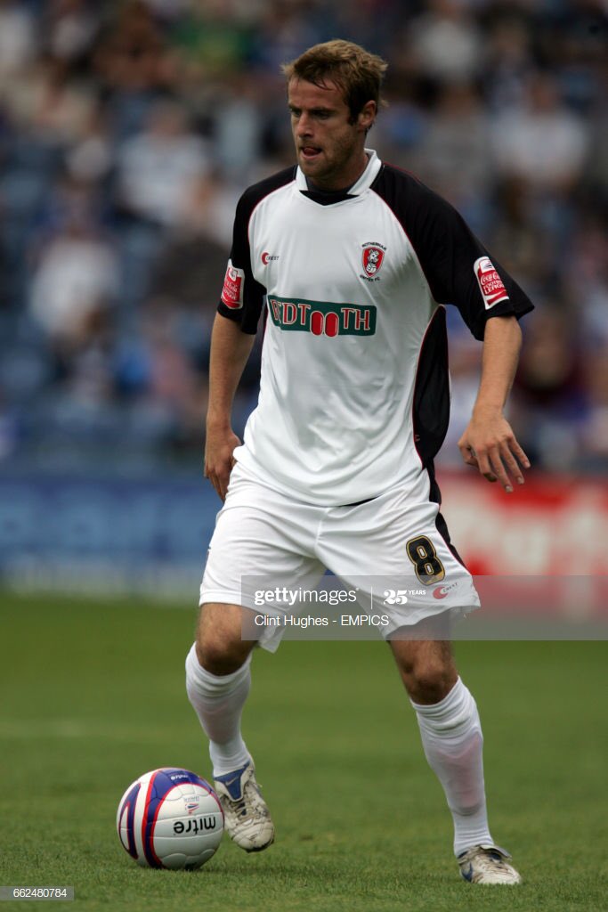 NEW SIGNINGS: <a href="/LEEBIRCH/">Lee Bircham</a> responds with 2 for the non league XI. Ex <a href="/Official_HUFC/">Hartlepool United FC</a> <a href="/BarnetFC/">Barnet FC 🐝</a> defender &amp; current <a href="/Blyth_Spartans/">Blyth Spartans</a> manager <a href="/mnelse6/">Michael Nelson</a> &amp; ex <a href="/LutonTown/">Luton Town FC</a> <a href="/OfficialRUFC/">Rotherham Miller</a> midfielder &amp; current @HYUFC_Official Assitant manager <a href="/Hd_holmdog/">Peter Holmes</a> 

Welcome aboard chaps 

#NHS #NHSheroes