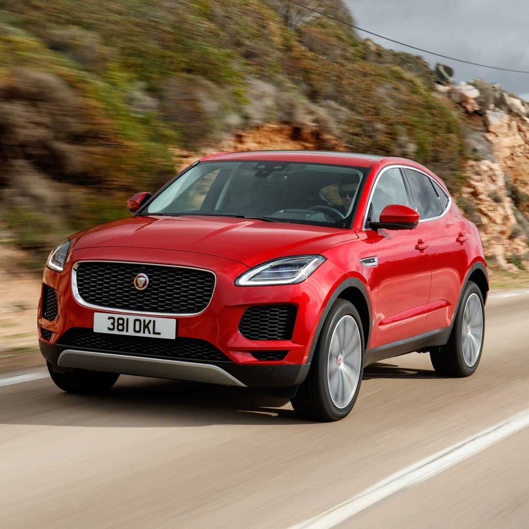 AmbrosiMotor's tweet photo. E-Pace Urban Style, anche quando ti spingi fuori città.
#AmbrosiAuto #Jaguar #CarWithoutLimits #CarDesign #JaguarStyle https://t.co/vnDzpjMb2h