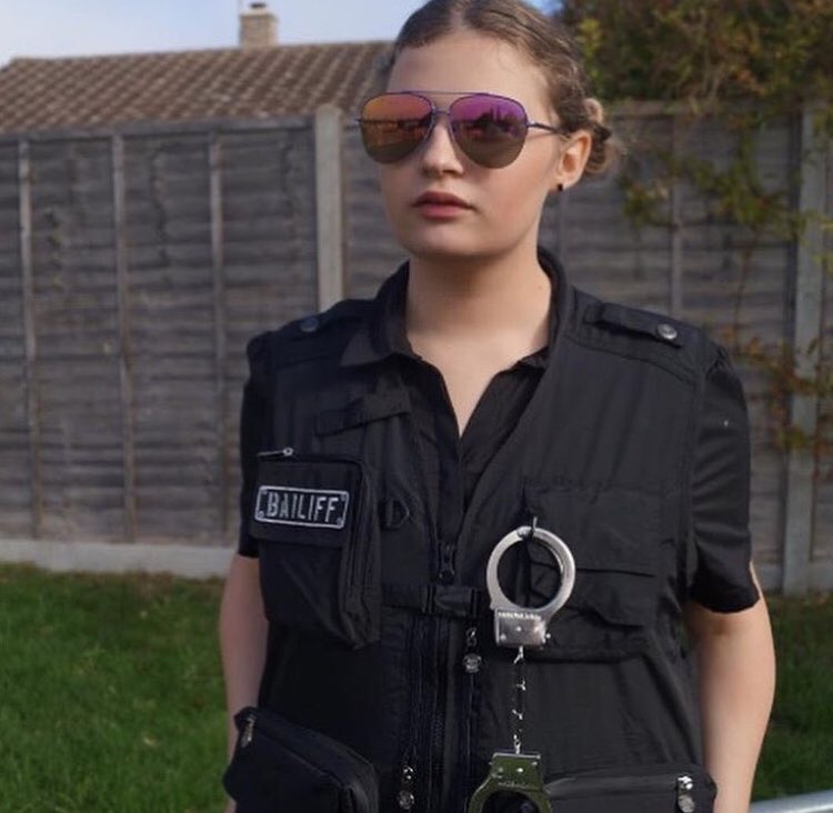 AnnieCanty's tweet photo. my first vs (kinda) most recent RT Cosplay!
(FakeAH Lindsay vs Bailiff Lindsay!)
- there is no theme don’t worry about it...
Thank you, happy birthday @RoosterTeeth!
❤️🥀🥰
#RTCosplay @AchievementHunt @IAmLindsayJones https://t.co/RM394XlhsZ