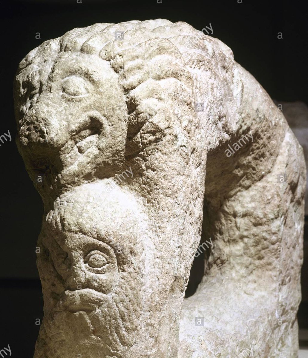 7/ In the Gallaecian Castro Culture sculptures of severed heads were found. In Eastern Iberia, we have the Lion of Bienservida holding a human head, crafted by the Bastetani in 6th century BCE. Lion's paws were found at the end of the Lady of Baza's throne  https://twitter.com/Herminius_Mons/status/1243593996779356160