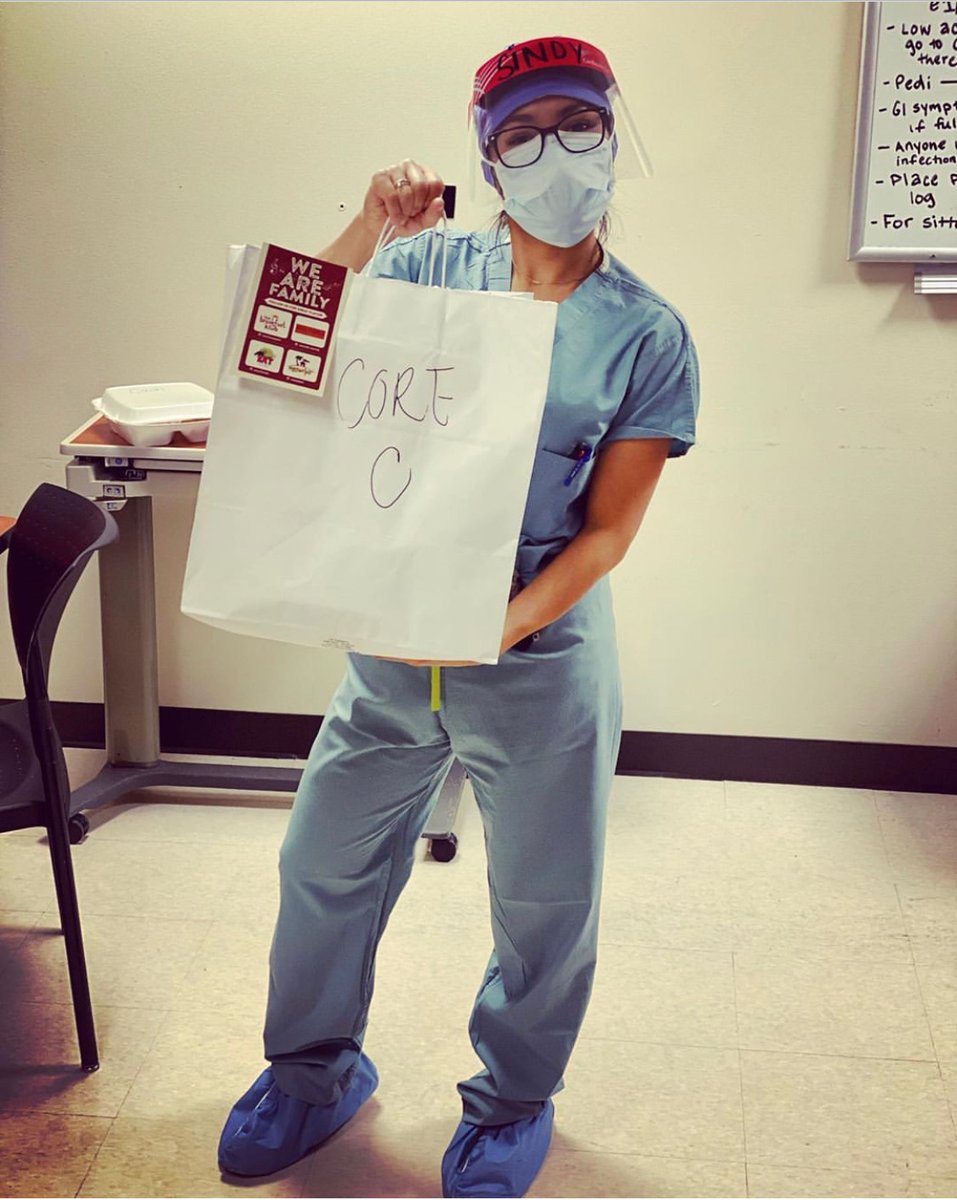 MelCorrea_HOU's tweet photo. Local restaurants are hurting.
Healthcare workers are overwhelmed.
How can we #StandForHouston and help them both at the same time?
Feed The Frontline Houston: https://t.co/UCrQLW2Zhh
Instead of ordering out, how 'bout a donation?
FULL STORY #khou11 AT 6! https://t.co/N8rCzttvG7