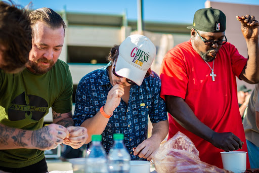 Round up the fam and head to the dinner table! We’re feeling the energy from these guys chowing down on some tasty treats. 

@southwestcajunfest