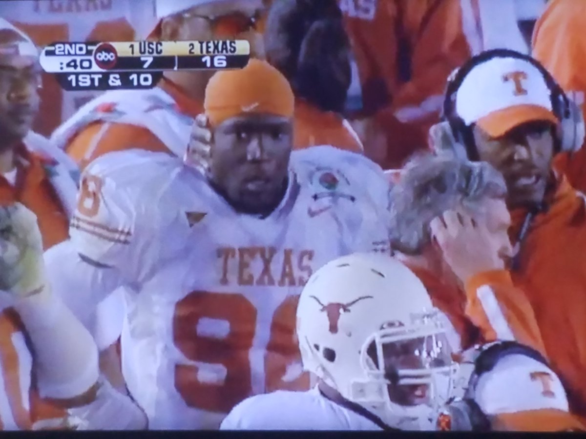 Here is  @OscarGiles95 coaching up  @rak98 in the 2005 National Championship game