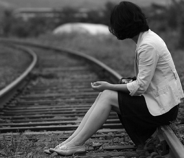 누군가 그랬어요.
사랑은 잊을 때가 가장 아프고
잊혀질 때가 가장 슬프다고. . .

가까워지지 않아도 돼요.

지금보다 더 멀어지지만 않는다면. . .