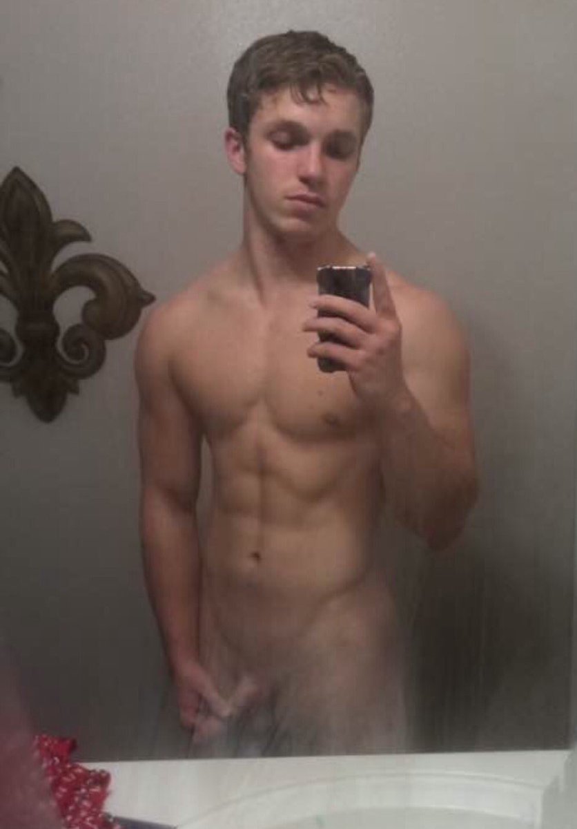 mickymaxedout's tweet photo. Narcissus https://t.co/jx4c2OL59s