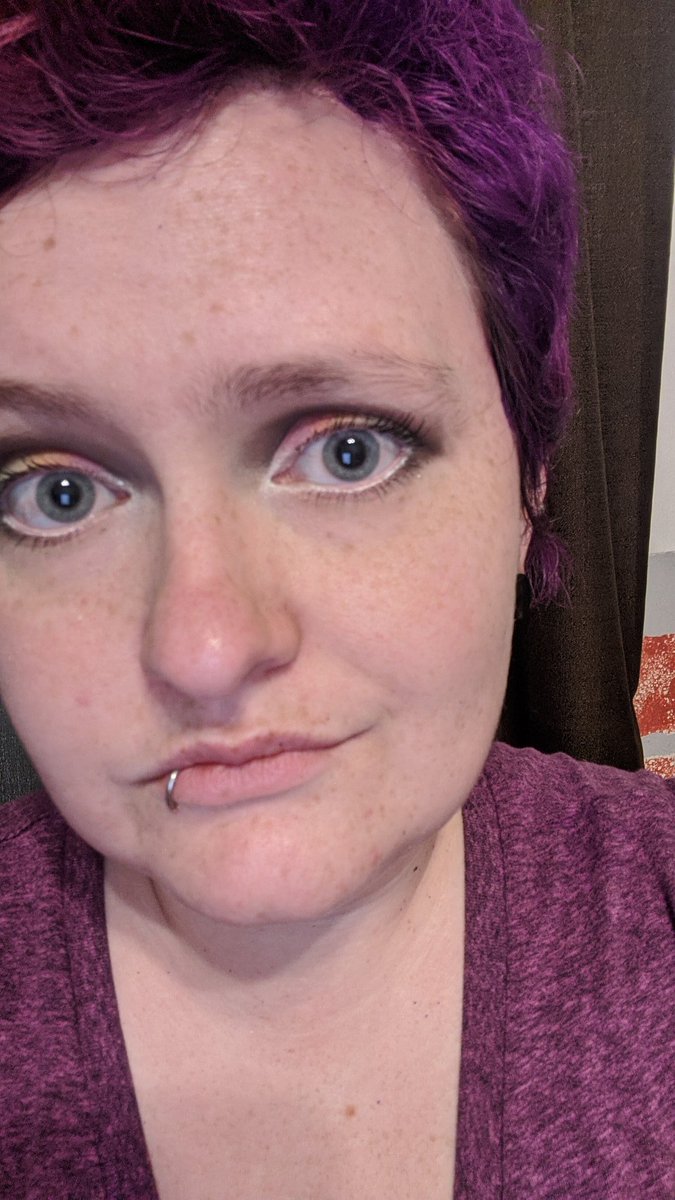 Anne_Bivalent's tweet photo. Who says you can't look nice for your quarantine cam appointment with your therapist? #makeup #rainbow #creasecut #eyeshadow https://t.co/pu5imuDyXV