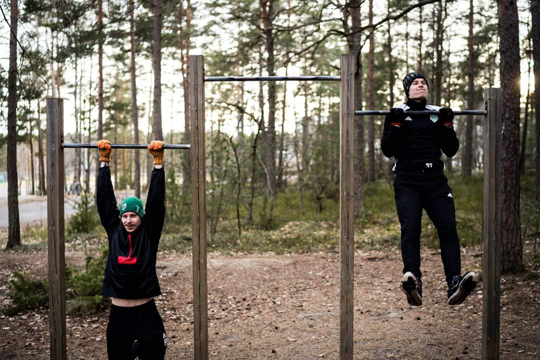 Yhdessä erikseen! Lue seuran nettisivuilta, mitä Hakan jalkapallon miesten edustusjoukkueelle kuuluu nyt. 👇👇

paimionhaka.fi/uutiset/35904/…

<a href="/PaimionHaka/">Paimion Haka</a> <a href="/nforss94/">Niclas Forss</a> <a href="/SPL_Lantinen/">SPL Läntinen</a> #kolmonenlänsi #preseason #suomifutis