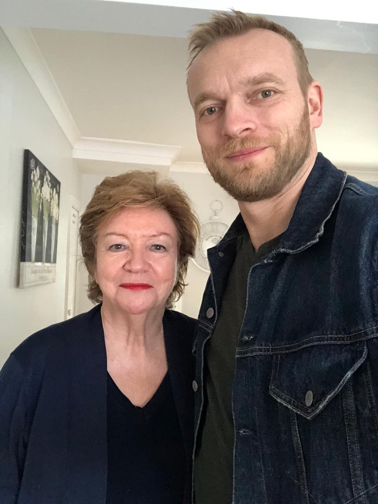 TrisDixon's tweet photo. The latest #boxinglifestories is now live with the excellent @geridavies. She talks about working with @LennoxLewis, taking Brits to see the likes of Hearns, Hagler, Leonard and Duran, ladies of the night in Boston and getting chucked out of Johnny Tocco’s in Vegas #podcast https://t.co/Mfbvzm9diN