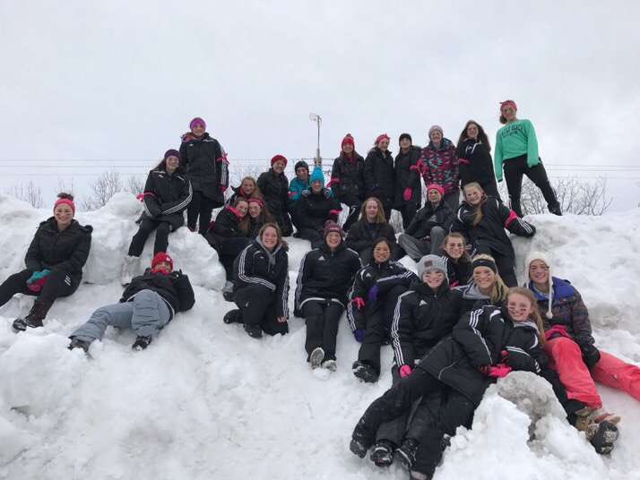 Juniors! Can’t wait to see the impact you all contribute to our program! ❤️⚽️🖤 <a href="/koehne123/">Delaney</a> <a href="/FlaugerSheridan/">Sheridan Flauger</a> <a href="/avatlanczy/">avataylor2003</a> <a href="/Sammie_Schauer/">Sammie</a> <a href="/jadynbartels/">Jadyn</a> <a href="/RWasielewski/">Rachel Wasielewski</a>