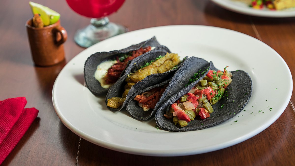 XavagePark's tweet photo. We'll show you the best of Mexico's cuisine, but til your next visit, remember... blue corn can elevate any kind of taco! π€€π²π½
#MadeInXavage https://t.co/qOaskFUUmI