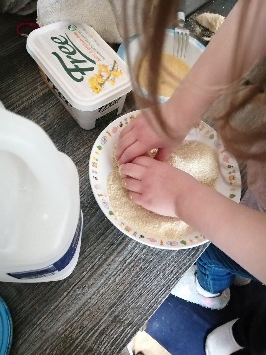 TerriMorgan3's tweet photo. @ChilternPSHull instead of baking cakes or buns. Rosa-leigh made homemade chicken nuggets and she counted them all and gave her and her sister a certain amount what I said. https://t.co/nS41a8uNy5