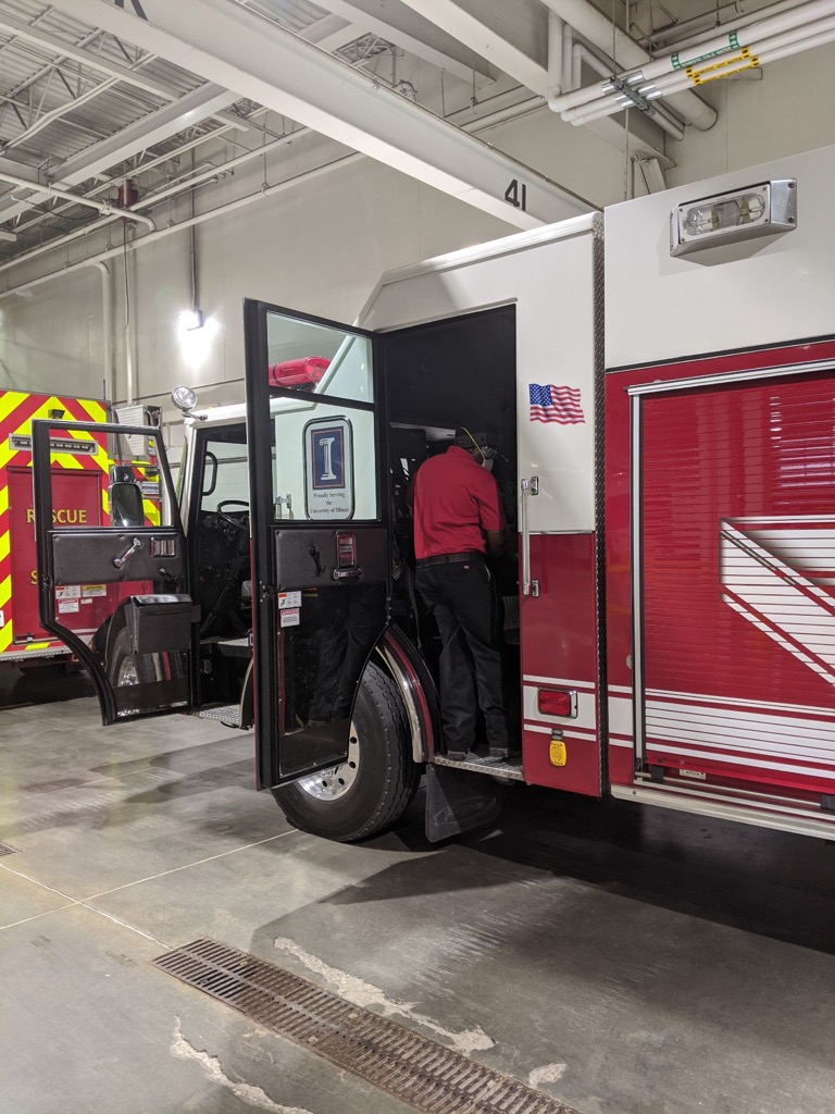 ChampaignFire's tweet image. Thank you @rideMTD  for helping keep our @ChampaignFire firefighters ready to serve by sanitizing the fire truck cabs and truck surfaces.