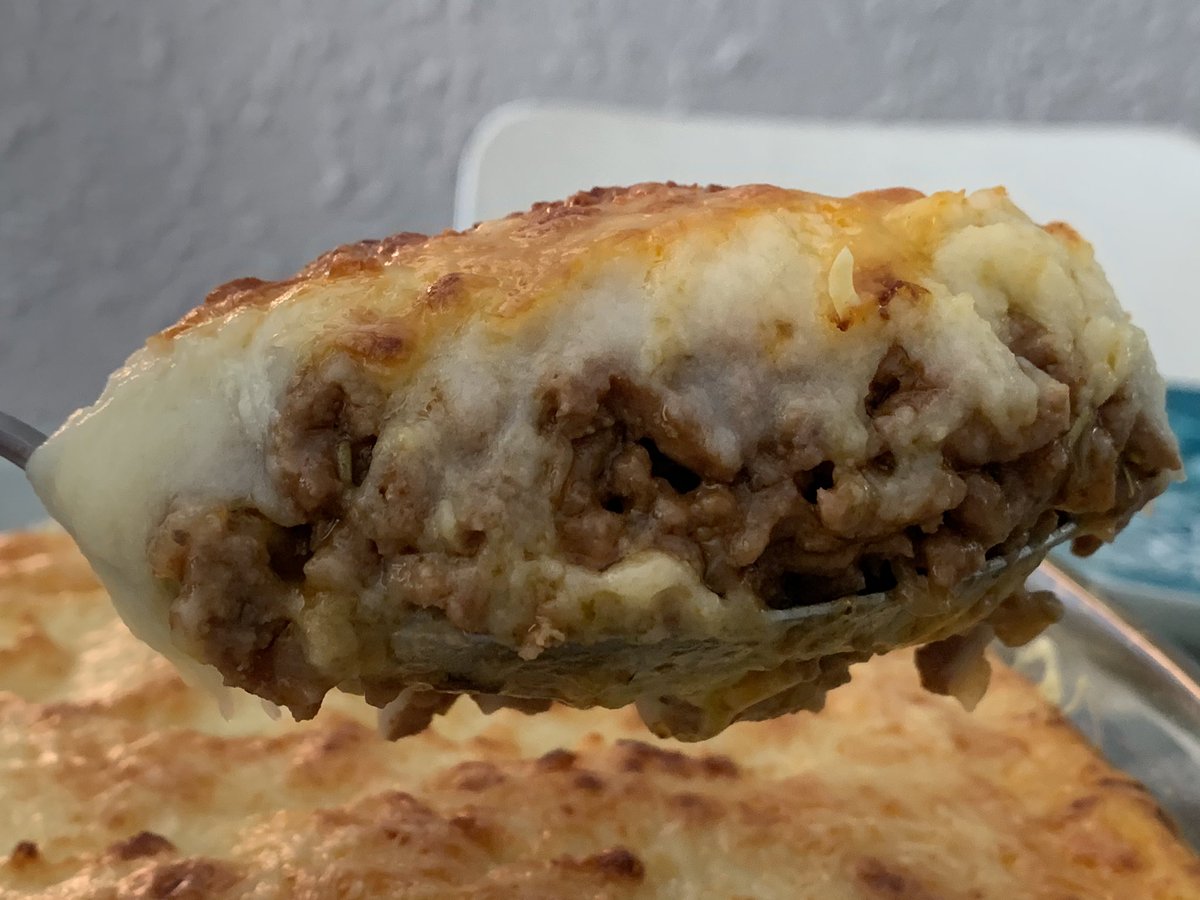 the_neter_'s tweet photo. Aquest diumenge tambè vam cuinar...la cosa va anar de #pastissos!! Shepherd’s pie i pastis de poma https://t.co/6SmclbEL8T