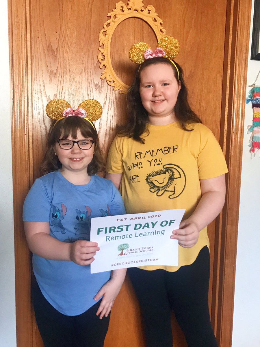 AliciaSchmitt's tweet photo. @KellyGFPS βDisney Dayβ for #AutismAwareness #ThisIsHowWeRoll and happy #GFSchoolsFirstDay of Remote Learning! https://t.co/46JL6XQiVv