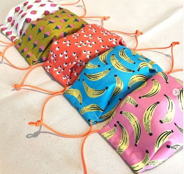 leblogdessoeure's tweet photo. Découvrez notre article sur les masques en tissu:
https://t.co/B4WL7hyCAA
#masques #masqueentissu #confinement #SOLIDARITE https://t.co/yW7ONiitYJ