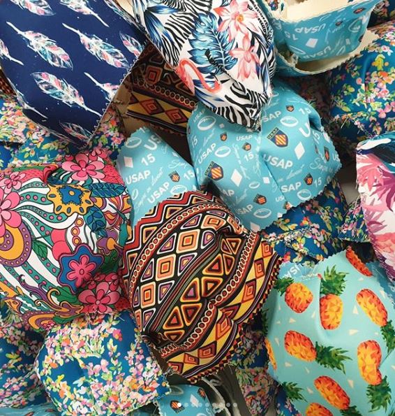 leblogdessoeure's tweet photo. Découvrez notre article sur les masques en tissu:
https://t.co/B4WL7hyCAA
#masques #masqueentissu #confinement #SOLIDARITE https://t.co/yW7ONiitYJ