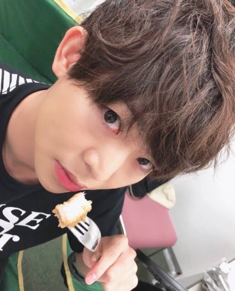 AyaAya_ari's tweet photo. えー諸事情があり、浮上あまり出来ませんでした。心よりお詫び申し上げます。お詫びと言ってはなんですが、私の彼氏の顔を晒します。ごめんね https://t.co/aTZ12VV2Bv