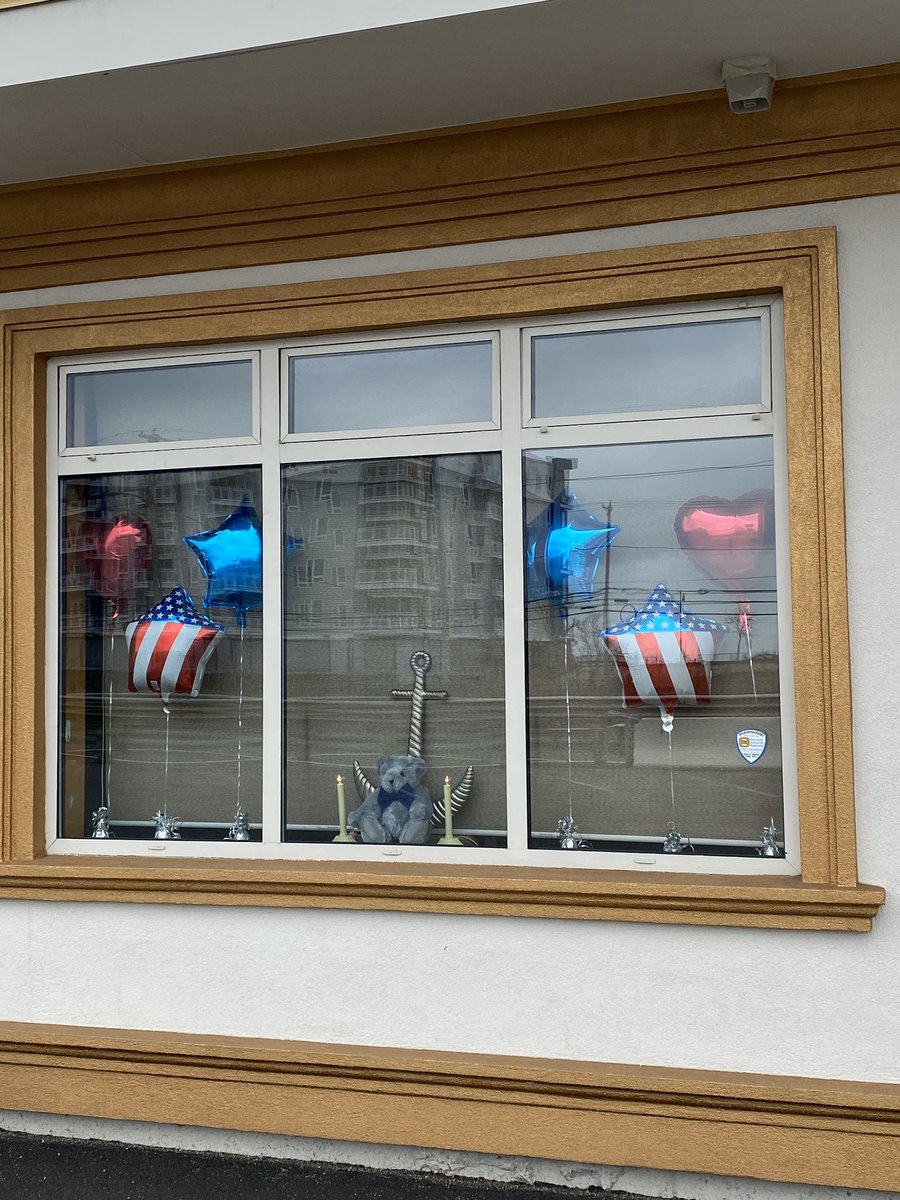 AtWharf's tweet photo. The Wharf Is Ready For The TeddyBear Hunt! #RaiseUpRevere #RandomActsOfCommunity βοΈβ€οΈπ»β€οΈβοΈ https://t.co/D9sReREAsx