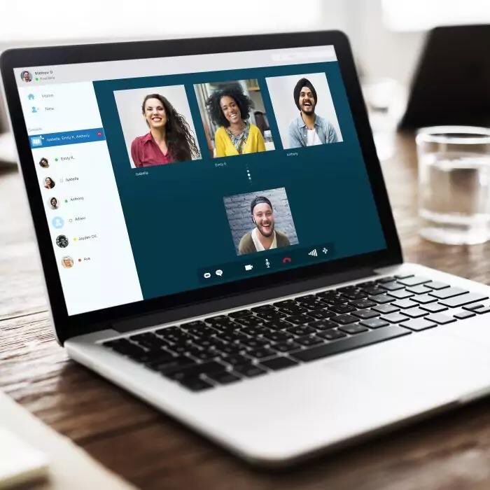 6 tendances qui vont ↗️ après le #covid selon @sociovision_Fr

1️⃣Règne de la “e-life” ↗️
2️⃣Recentrage sur l’essentiel
3️⃣Rationalisation de la conso
4️⃣Demande de collectif ↗️
5️⃣Santé, part prépondérante de la conscience écolo
6️⃣Mue du rapport au travail 

bit.ly/3aDo3Og