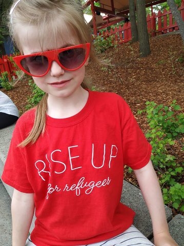 Carry_theFuture's tweet photo. We LOVE seeing your Carry the Future merch out in the world!

Did you know that a proceed of your purchase on our Bonfire shop goes back to helping refugee families in need?

Shop our store here: https://t.co/TKChFh21SO

#WearBonfire
#CanDoSomething
#RefugeesWelcome https://t.co/TSkaOFlUtF