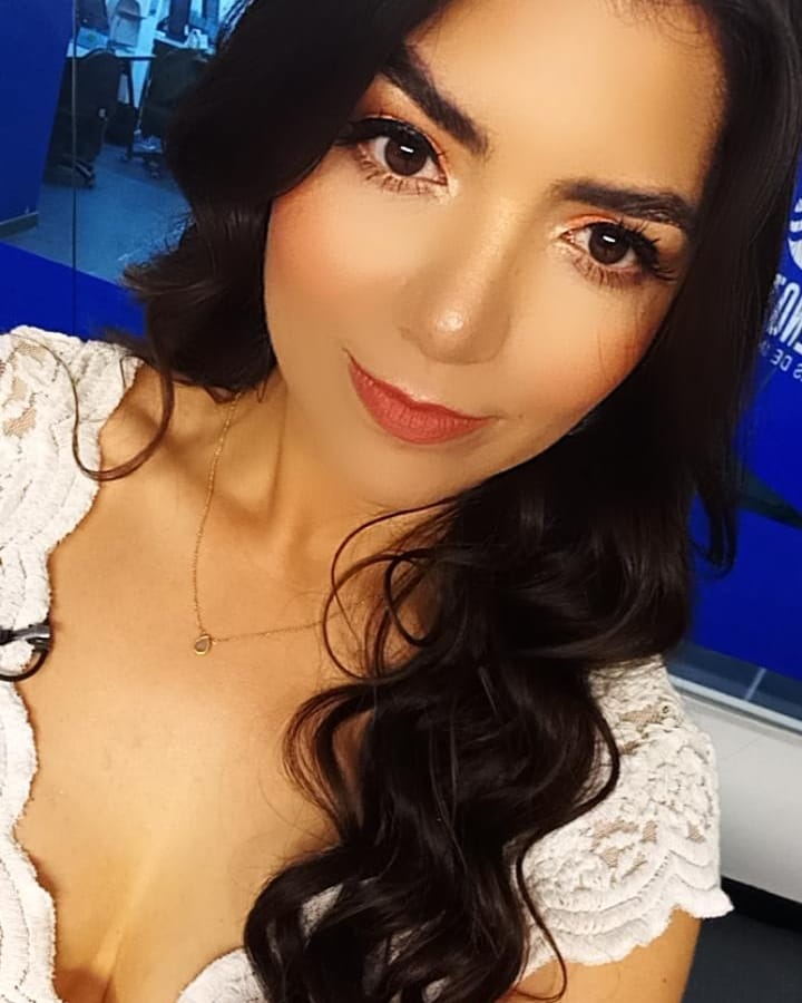 LaChilito's tweet image. Buenos días #chilipoderosos ya saben que estamos en #chilimaratón de noche y de día. Mi trabajo no tendría sentido sin ustedes. Gracias por acompañarme en este camino, por el apoyo y la alegría que me producen cada día❤️❤️
•
•
#journalist #reportera #alwaysreporter #tvhost