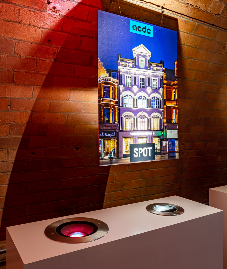 acdcled's tweet photo. Did you know that our PLAZA R recessed luminaire has an optic to suit any application? Choose from super narrow, narrow, medium, wide, wall wash, 5D lens, frosted or asymmetric https://t.co/pUD7de3FYZ #weareacdc Photography: @GavriiLux https://t.co/yG0TzpY9yQ