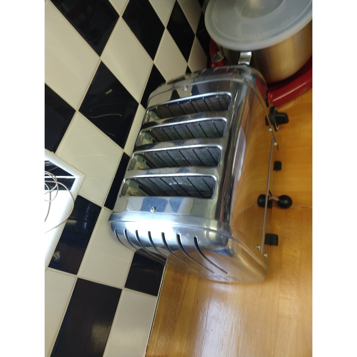 Amazing stuff, Josephine--Rams would have this in his kitchen! Great point about it being easy to repair, this is a rare thing with stuff designed today! We have the exact same toaster &amp; the exact same frustrations--it's been 2 mins, why is this still bread? #4housepoints #dualit