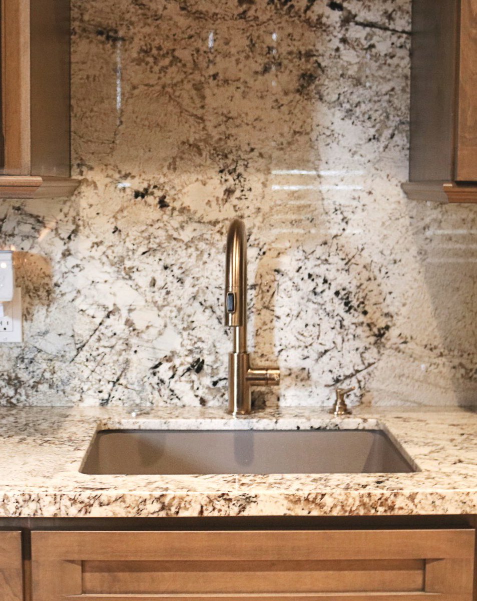 Stay home , stay healthy &amp; have a safe kitchen to cook at 👏🏼😊 #StayHome  #granite