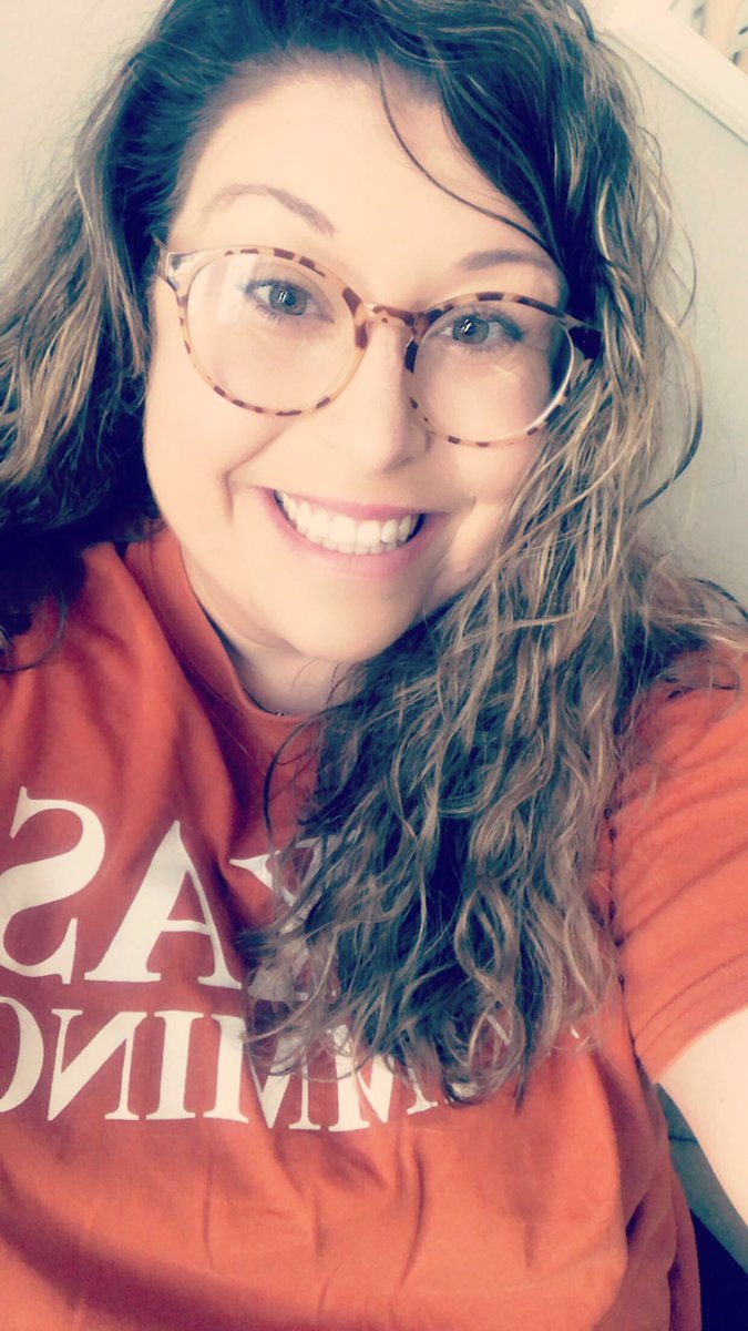 CoachMarsh88's tweet photo. Reppinβ those HORNS! #HookEm π€πΌ@THS_Tigers #VirtualTTP https://t.co/lTOWc5A2Iv