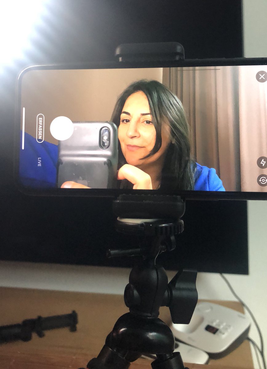 DuezenTekkal's tweet photo. Vorausgesetzt ich bekomme das mit der Technik hin.😅Dann sehen wir uns heute Abend um 21:00 Uhr hoffentlich #live hier auf Twitter bei den #Coronareadings ❤️📚 Ich lese aus meinem Buch #GermanDream 🙋🏻‍♀️@IZ_heidelberg https://t.co/se5sv3iR9s