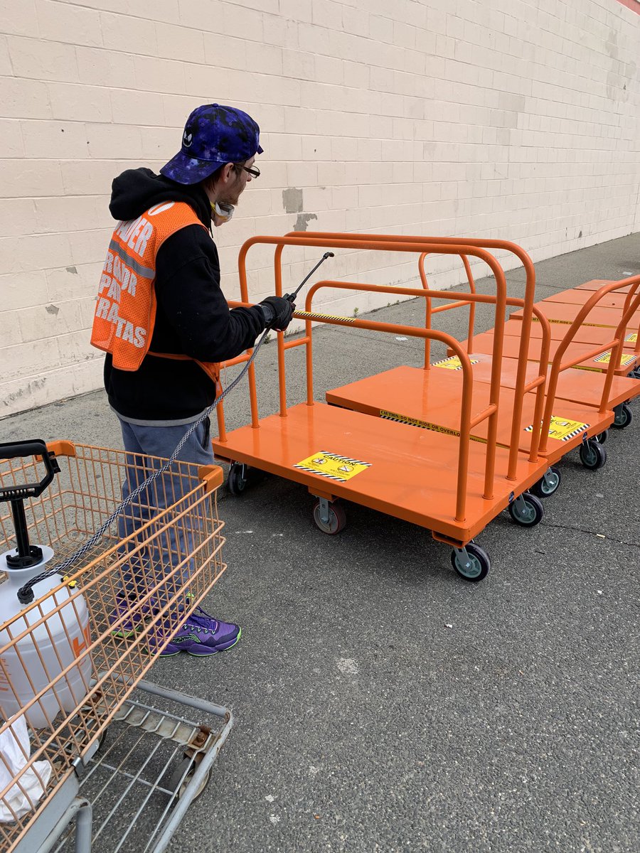 pro2662's tweet photo. #KeepingOurCustomersSafe #SanitizingAllOurCartsAndCarriages #ThankYouThomas @amyboyer71 @stevenlongmoor1 @JasonArigoni @billmurph5 @West2662 @katydid329 @DanielleKida1 @Rice7230 @SmidtMark67 https://t.co/bDCgW4wcCa
