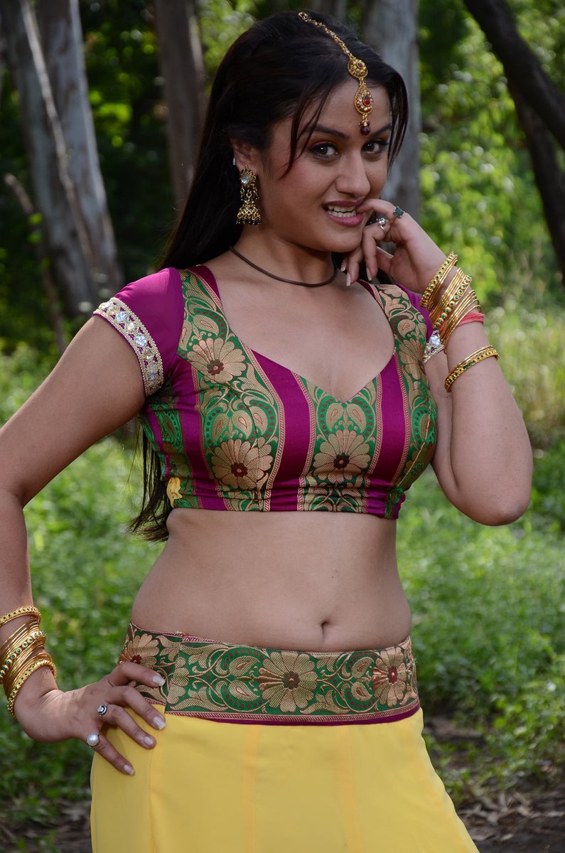 Happy faces of actress. Анджали джай. Narayan & alka. Мадху бхаттарай. Нитхи агарвал горячий.