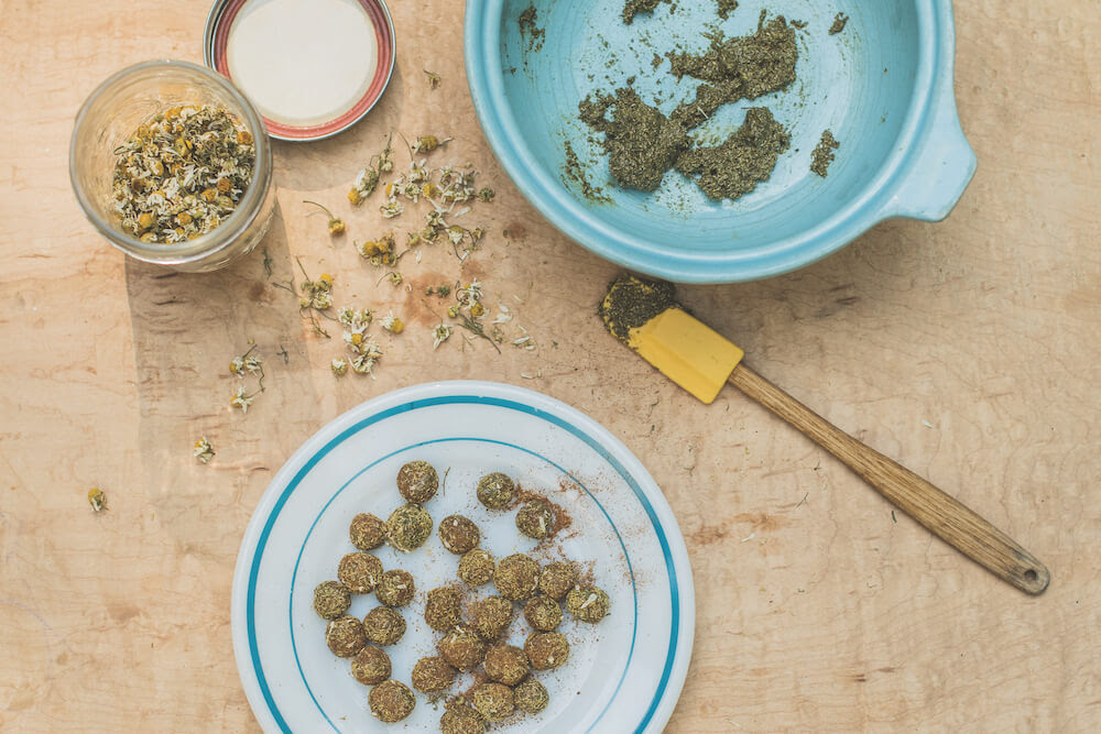 It's Spring which means gardening! 🌿

And we love the new book PLANT MAGIC: Herbalism in Real Life by Christine Buckley ✨
Learn more here: bit.ly/Plant-Magic

Our Hudson Valley Seed Co. seed packets are now online! 

Shop seed packets now: bit.ly/HV-Seed-Packets