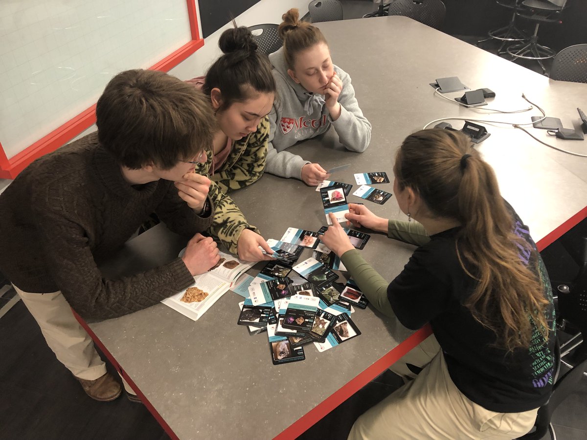 Students in #geology, material engineering and environmental #engineering - don't forget that the CIM Foundation #mineral cards are available online for your studies, projects and term papers. Over 750 cards in English and French can be found at cimfoundation.ca.