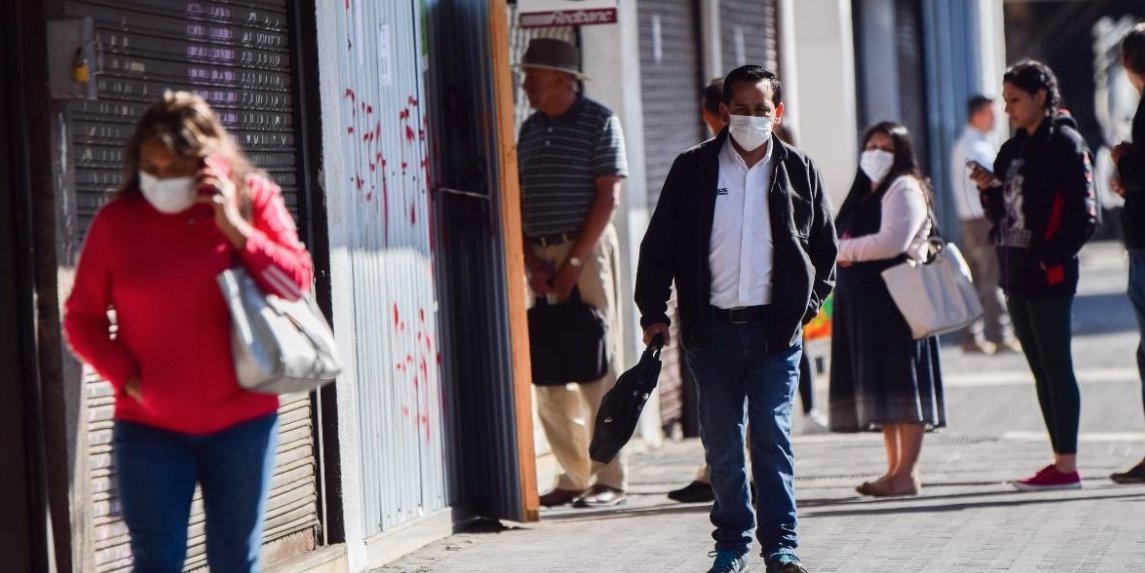 PublimetroChile's tweet photo. ⭕ AHORA #Coronavirus: detienen a sujeto en cuarentena que viajaba de Viña del Mar a Santiago 👉 https://t.co/6A7UEMHy4f https://t.co/Hhi2F8vlds