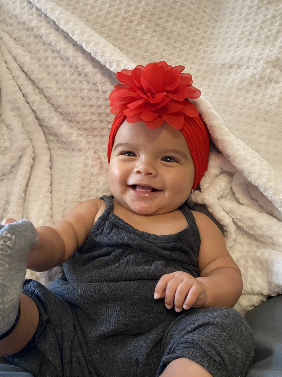 half way to a year 😩❤️ stop growing babygirl!!