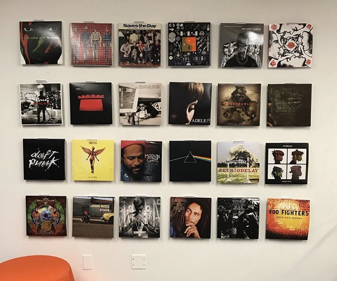 runoranjdotcom's tweet photo. We're a free platform for financial advisors + we're inspired by how tech improved music for listeners!

Normally we'd be sharing new music w/ one another in our vinyl-covered office, but as we social distance, we want to know...

#FinTwit, what's the #1 album helping you manage? https://t.co/HsbLQMSrpU
