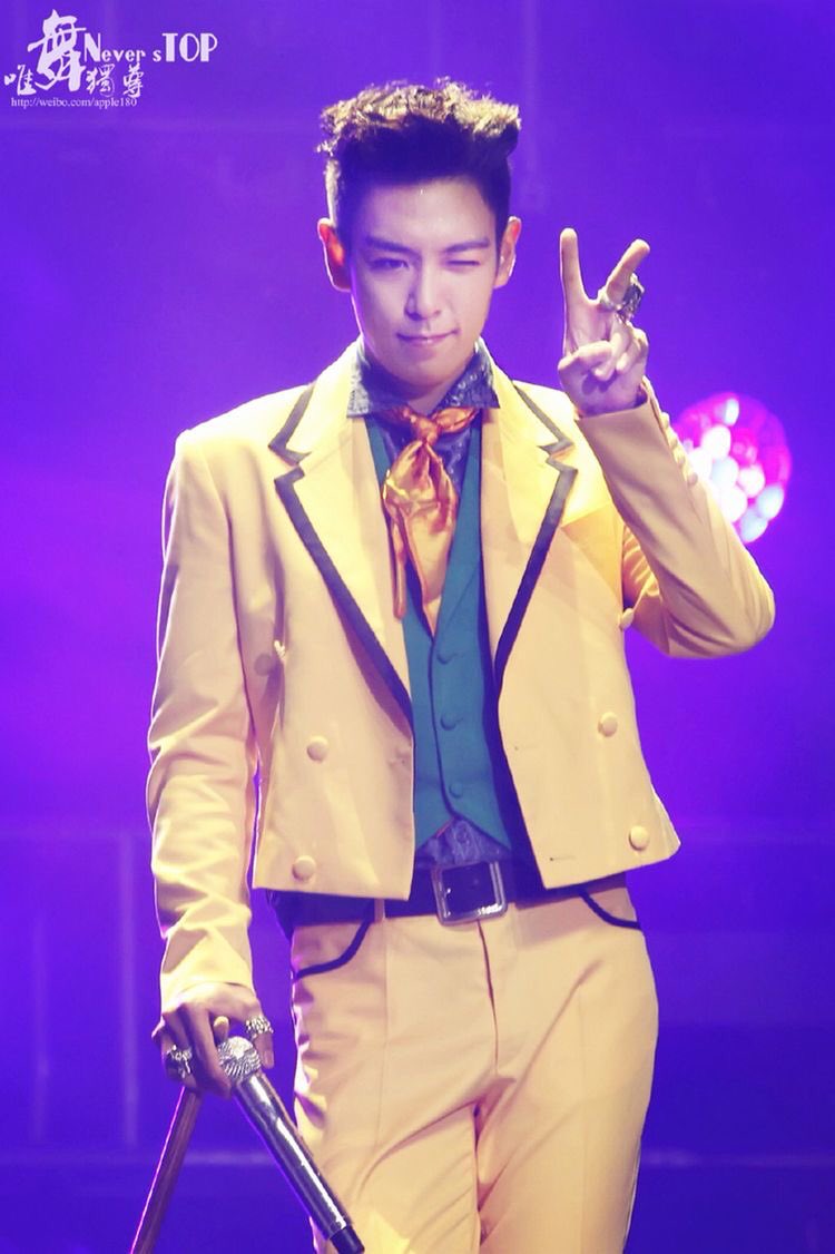 jennyhanx's tweet photo. The Joker #VisualKingTOP https://t.co/bfI7I6iGnF
