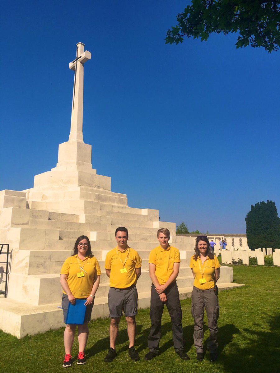 dearbhlaaa's tweet photo. One year ago today I boarded the Eurostar in London with 10 others I'd never met before to start the best job I've ever had. Forever thankful to @CWGC for giving me the opportunity of a lifetime. And I'm missing all my fellow former #CWGFinterns a bit extra today! https://t.co/rJZNBjGVGK
