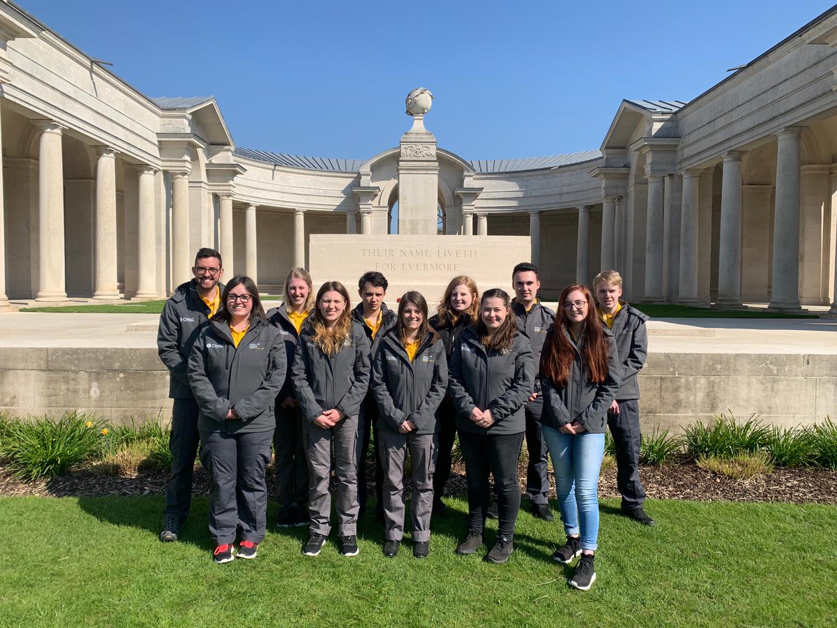 dearbhlaaa's tweet photo. One year ago today I boarded the Eurostar in London with 10 others I'd never met before to start the best job I've ever had. Forever thankful to @CWGC for giving me the opportunity of a lifetime. And I'm missing all my fellow former #CWGFinterns a bit extra today! https://t.co/rJZNBjGVGK