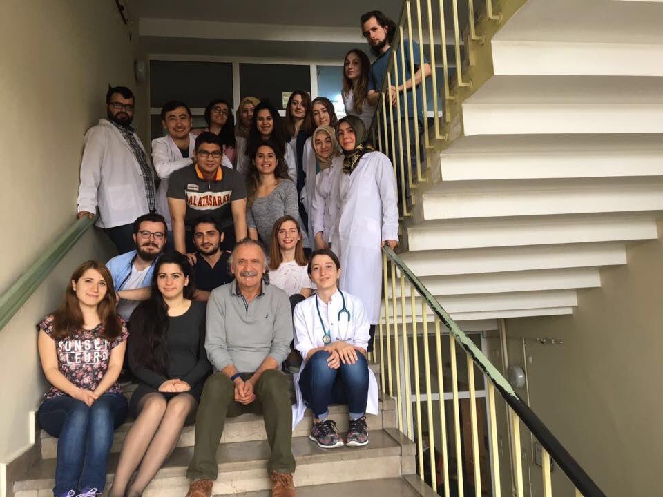 anitoklu's tweet photo. Bize hekimligi ogreten cok degerli Cemil hocamizi kaybettik.. Basimiz sag olsun. #cemiltaşçıoğlu https://t.co/BRa6f05e6s
