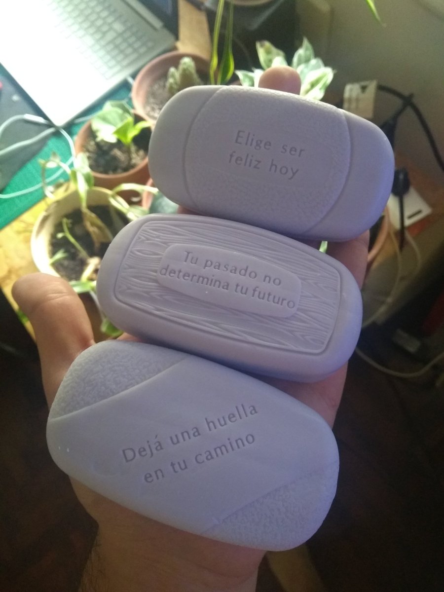 jowifromdablock's tweet photo. Es gracioso que estos mensajes me los voy a pasar literalmente por el culo. https://t.co/GiF4KHrDZR