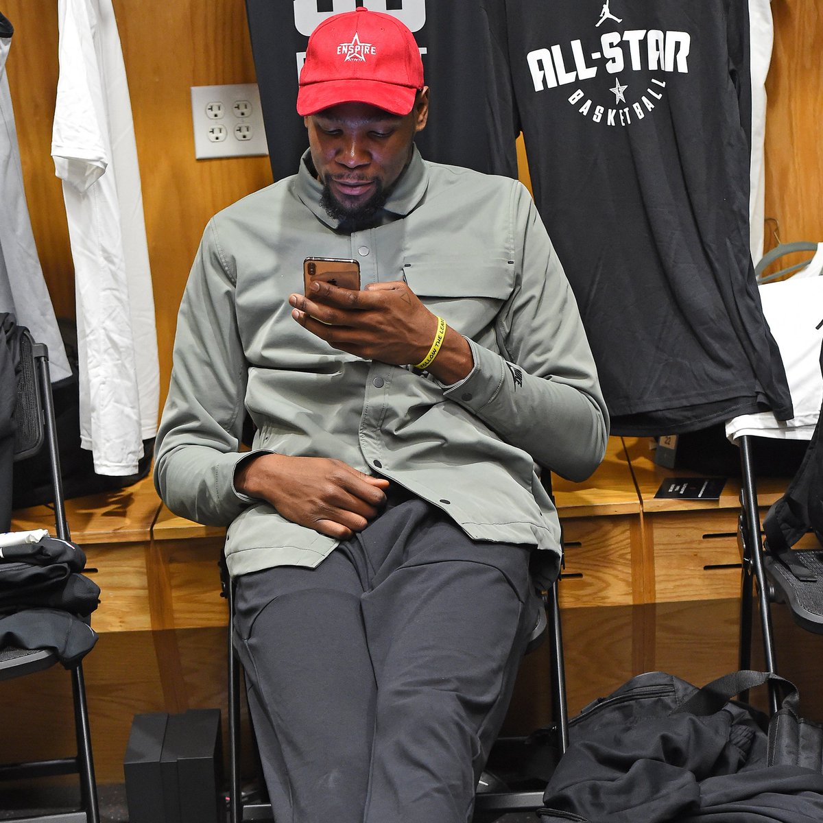 Yahoo Sports tweet media