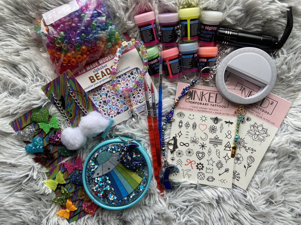 magicalminniex's tweet photo. 💖Magical Quarantine Giveaway!💖

Prize: Kandi supplies, UV paint, brushes, and blacklight flashlight phone light ring, handmade jewelry/accessories, and temporary tattoos to get creative!!!

To enter: RT/FAV/TAGSOMEFRIENDS

Must be following me to win / ends 4/8 @ 3pm est! https://t.co/V4xtPc7OOm