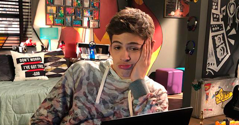SBTonline's tweet photo. Acabou! Luca Tuber anuncia o fim de seu canal https://t.co/xoKfcjnZcW #AsAventurasdePoliana #LucaTuber https://t.co/jjeTgHDBfU