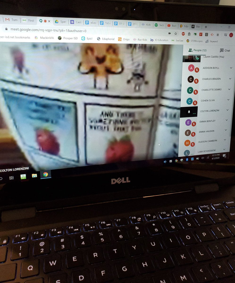 Castillo_LF1st's tweet photo. We enjoyed our first "lunch bunch" together!!! My super smart firsties loved to gather and share all about their favorite book. We incorporated our learning from last week, authors purpose!! It was so awesome to see them talk about why the author wrote their book!! #LeadthewayLF https://t.co/4a6J9O0Z1x