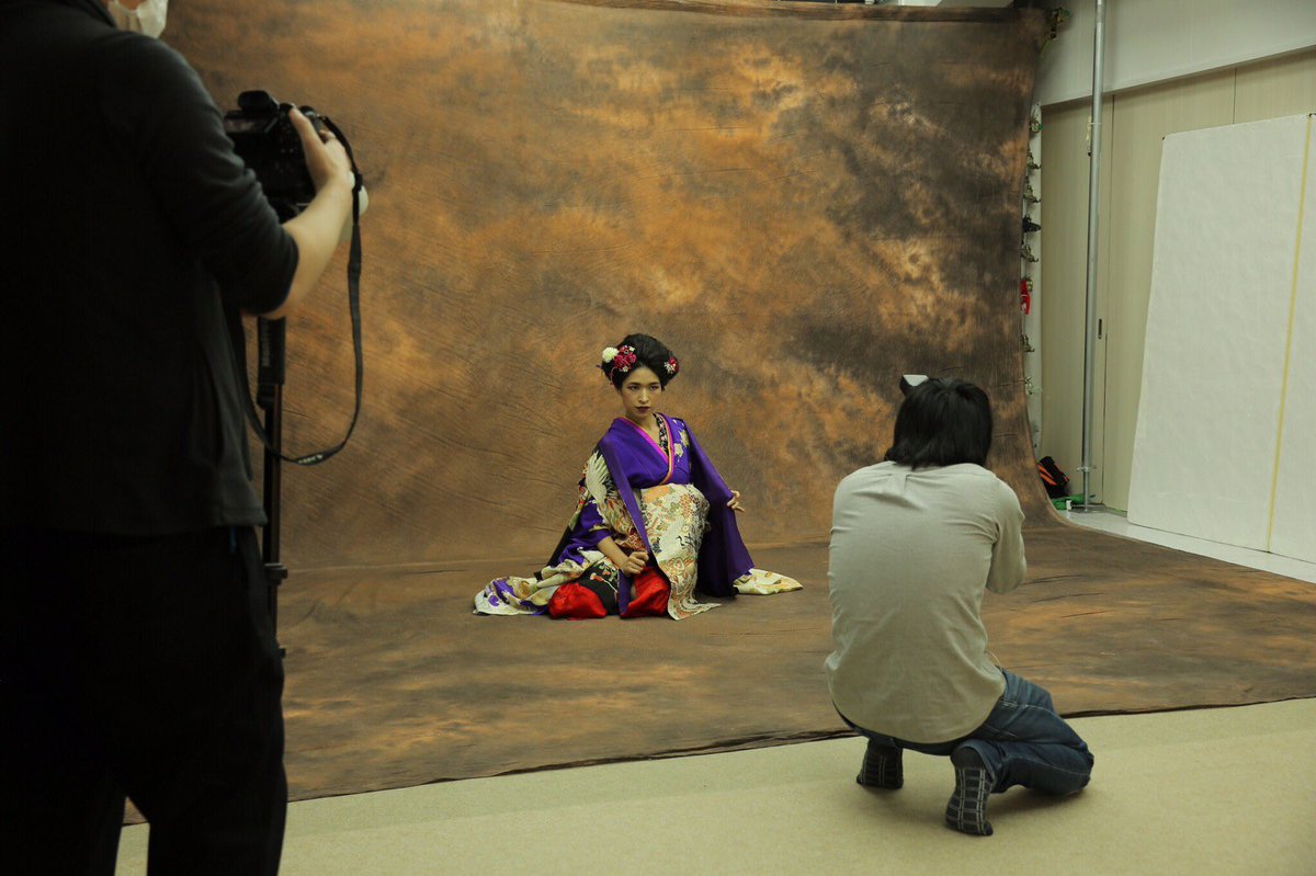 ayane_haneda's tweet photo. めちゃくちゃステキな和ブランド #瑠璃猫 様とコラボさせて頂きました👘
今後、公式アンバサダーとして活動する予定です🙌
写真の完成までお楽しみにー❤️
✨special thanks✨
hair&make
@SAYU19870206
photo
@kengo2178
studio
@StudioQapla
#modelescort
#羽田彩音
#坂本カメラマン
#Qapla https://t.co/qdnj66yHMc