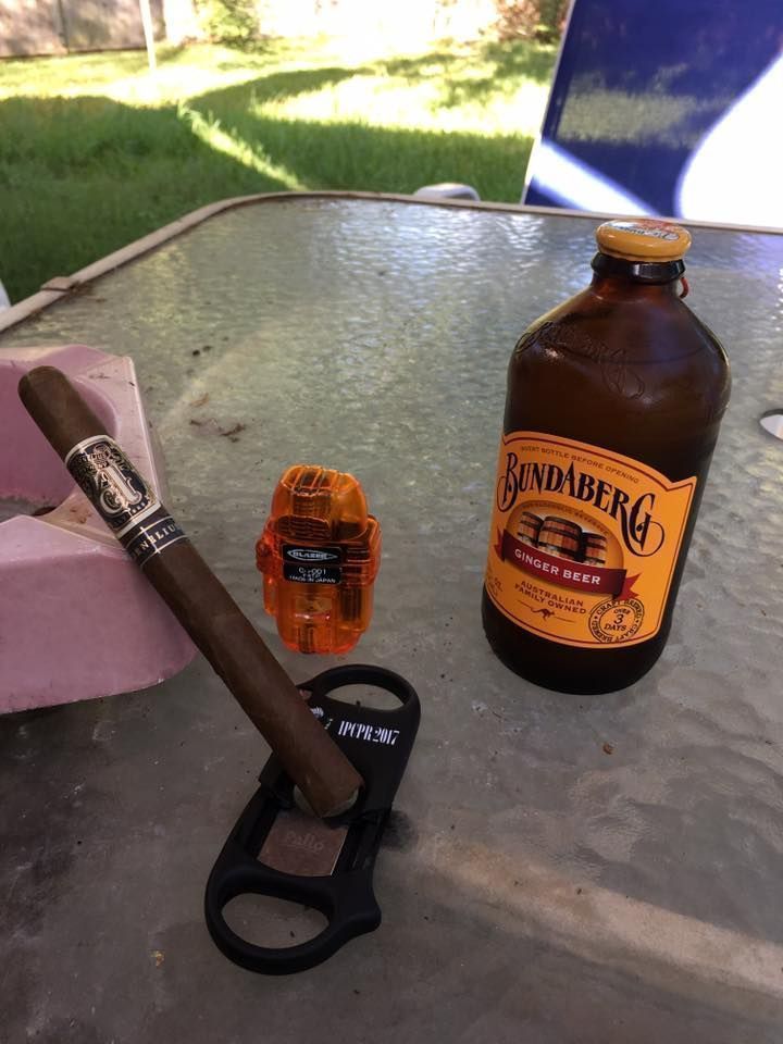 cigarweekly's tweet photo. No longer being made..?! This one you won't see everywhere, but if you do - grab some! Any of their cigars! On CigarWeekly - Cornelius &amp; Anthony Cornelius Lonsdale (6.5 x 46) - Reviewed! https://t.co/aVJpMsAZjq #CigarWeekly #IPCPR2017 #CigarReview https://t.co/vwcNy2pnt5