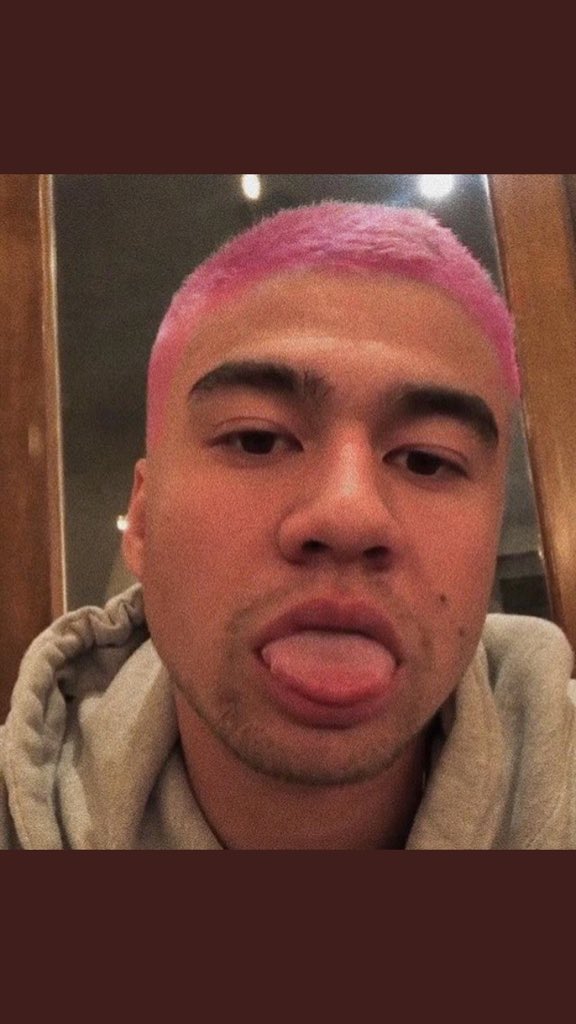 calumsmokin's tweet photo. I made a fan art of calum but it sometimes looks like miley cyrus https://t.co/Nw8wlY5B31