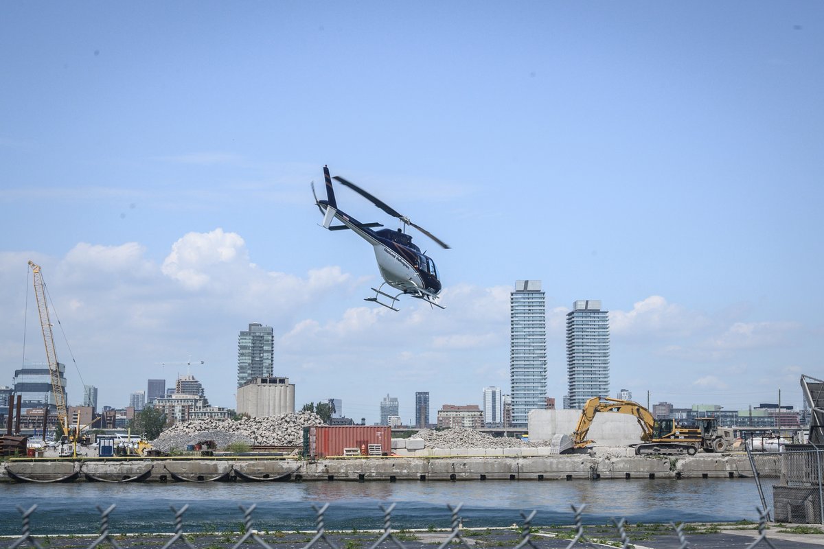 Futurist_conf's tweet photo. Who remembers the crypto helicopter rides @Futurist_conf? 🚁🙋‍♂️🙋‍♀️🚁@iflygta https://t.co/cCv1NyNHYn